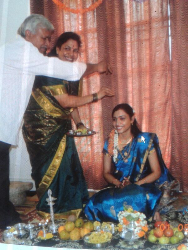 Manasabswamy's tweet photo. aMazing, lOving, sTrong, Happy, sElfless, gRacefull = my MOTHER! Love you Amma. @IncLancesoft http://t.co/dgx0bRYmF0