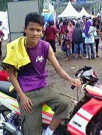 eza_iqbal06's tweet photo. karnaval di lapangan benteng medan http://t.co/P5dxrXRZJT