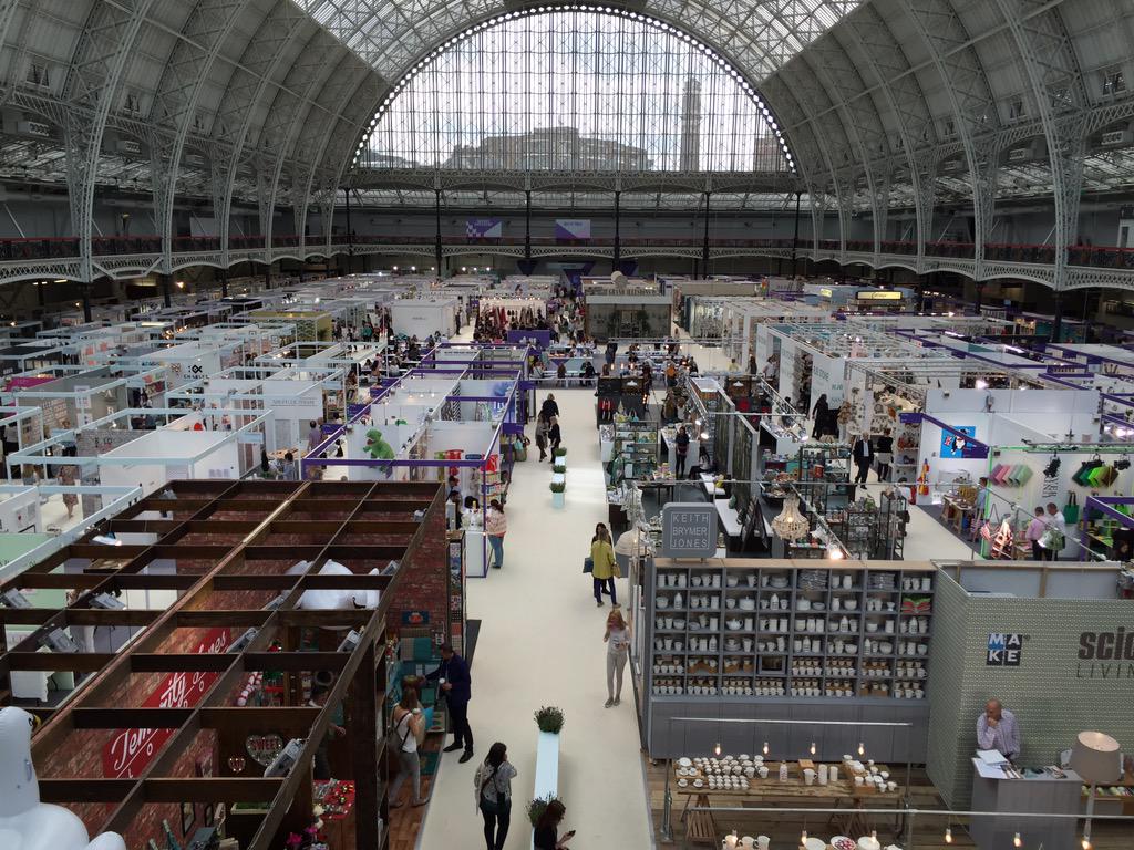 KATEGUESTLtd's tweet image. .@Pulse_London_ in full swing! Day 2 has already proven to be even better than Day 1! #Pulse2015 #greetingcards