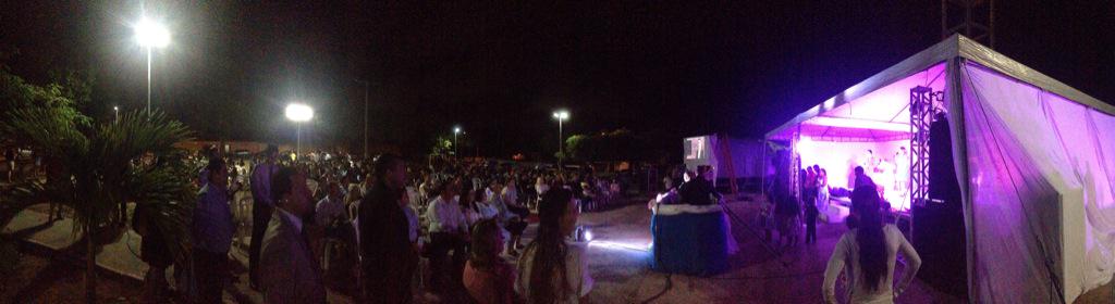 pastorotimar's tweet photo. A @iasdserraria fez ontem um lindo culto em praça pública, com 1 batismo e vários líderes evangélicos presentes! D+! http://t.co/g7Q61bMKH5