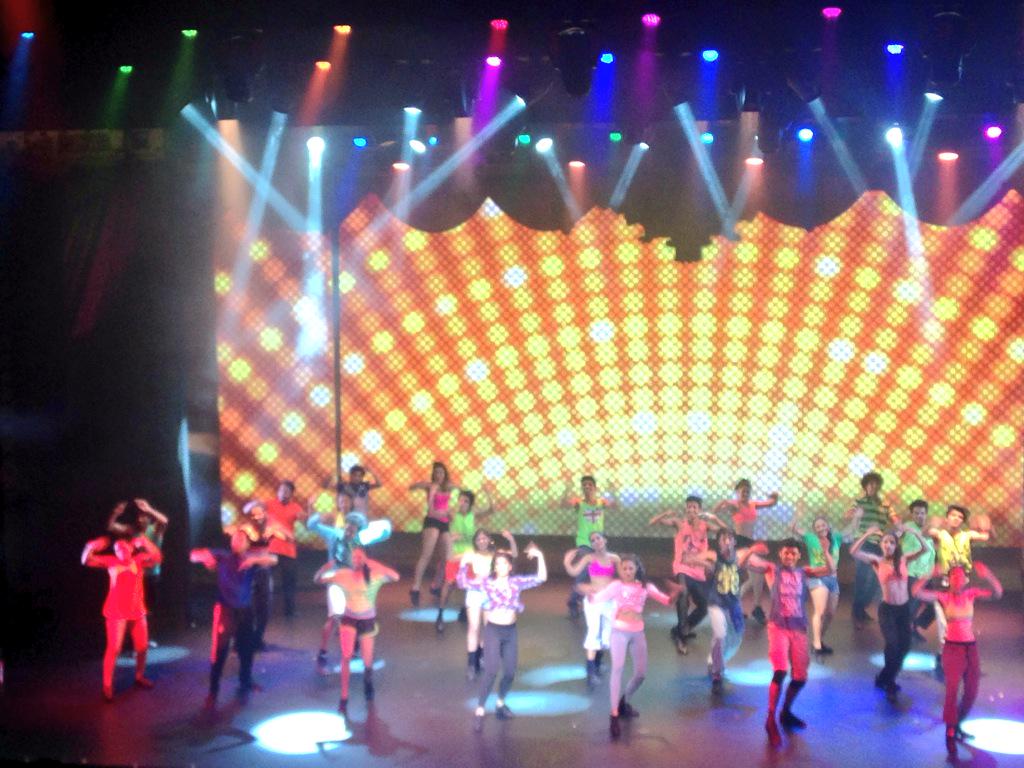 momtazbh's tweet image. Glitz glamour &amp;amp; some seriously amazing music am loving @BeyondBolly #intervaltime #Galanight #musical #WestEnd