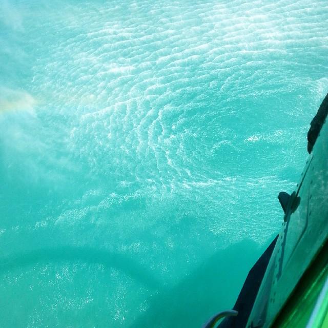 DeltaBravo33's tweet image. Instagram : by blackmuggul - Care for a swim?  #heloOps #Aviation #aviationworld #pilotlife #ocean #sea #skies #ins…