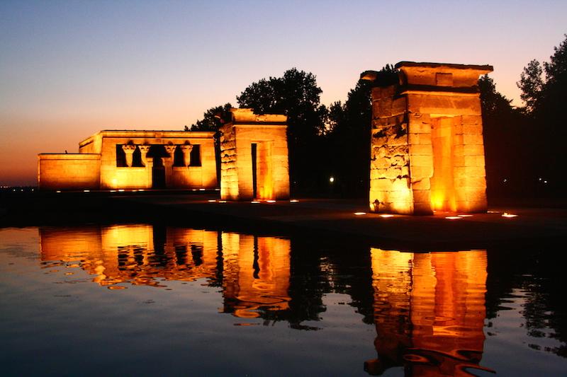 hotelcondeduque's tweet photo. Razones por las que visitar #Madrid:
El @templodebod, donde podrás ver los atardeceres más espectaculares de Madrid. http://t.co/JR6PeJsVYq