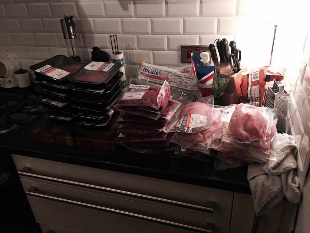 Metafunktion's tweet photo. @MuscleFoodUK bossin it again, can't wait to get stuck into this lot. #TweetYourMeat http://t.co/aDkHsXOdzW
