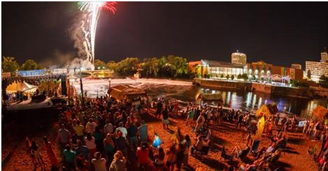 SouthBendChmbr's tweet photo. Need a few ideas for things to do this summer in #SouthBend? Here's a great list! http://t.co/9DdzOvE8E8 http://t.co/G1Ks7a5EEZ