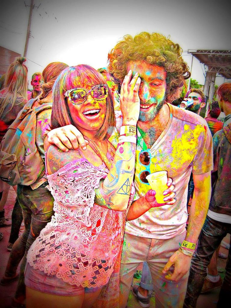 SmokeKittenz's tweet photo. 💙💜💚 Festival of Colors in BK was crazy #HoliNY #HoliNYC #HoliNYC2015 http://t.co/EdaXbxIV8h