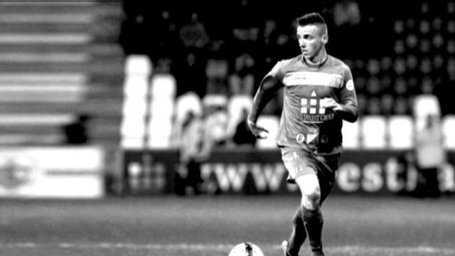 JennieVario's tweet photo. Alweer veel te vroeg....😔 Rust zacht Tim👼🙏 #TimNicot #beerschotwilrijk http://t.co/5xrUhCTEkE