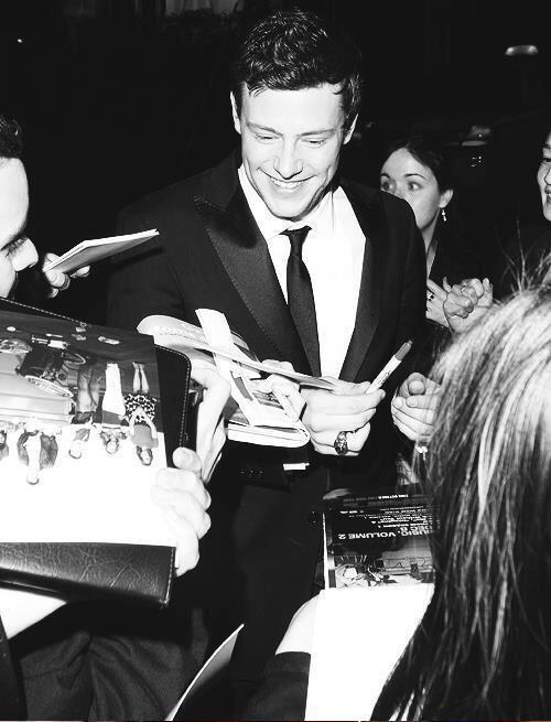 msjannica's tweet photo. Always in our hearts. Happy Birthday angel Cory. ❤️ #33YearsOfMonteith #HappyBirthdayCoryMonteith http://t.co/GIGANoHahL