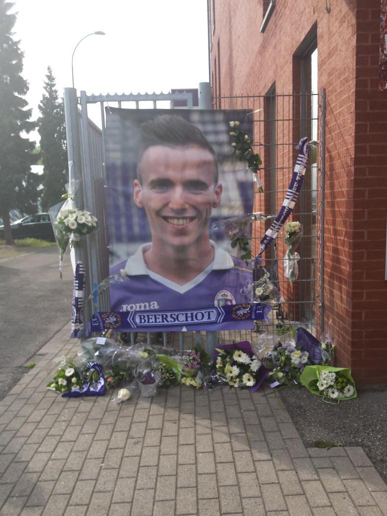 Mauveside's tweet photo. #RIPTimNicot http://t.co/zHWlCbkBmn