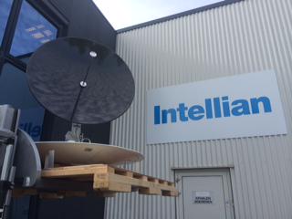 JLA_Comm's tweet photo. First live GX demo @Intellian @InmarsatGlobal #mobilesatcomms http://t.co/EAf2vNclzc