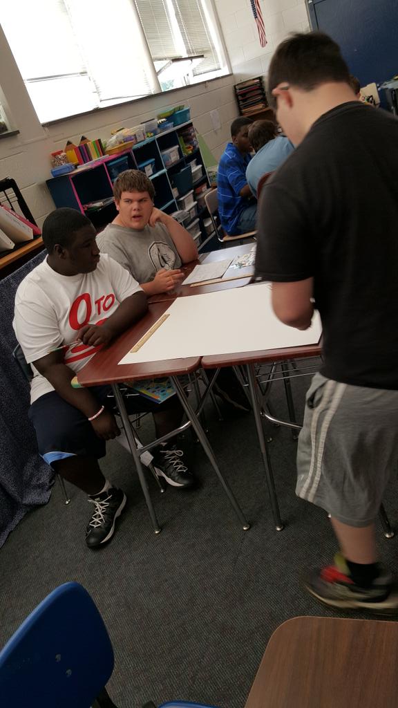 kmcecconi's tweet image. Collaborative groups for a #MeOnTheMap project! #erhsCCAC @JErdie_ERHS @KA_Hoyt @Jrdn_Baker @Cedwards_07 @lynn_moody