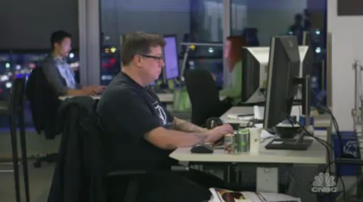 CNBC's tweet photo. The $9 computer crushing Kickstarter right now » http://t.co/cP1G0dj19J http://t.co/RxRUMnmMp1