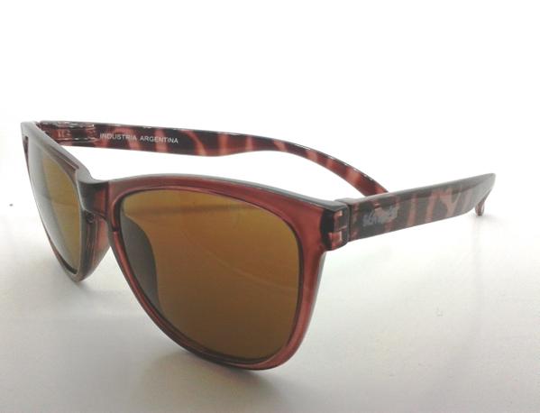 TheFashionOk's tweet photo. #Sorteo ¿Se quieren ganar estos anteojos de @OpticaLOF ? Llegamos a los 14.000 seguidores y los sorteamos. ¡Dale RT! http://t.co/2oVbwkmzx9
