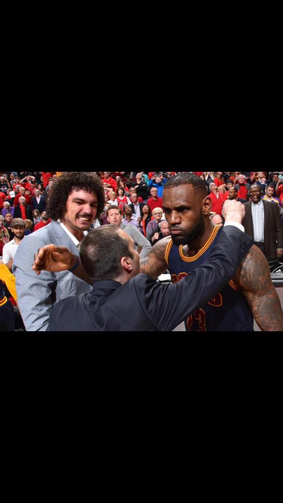 Leckronerboner's tweet photo. When your homie on the other team say good game, but you still in game mode #SNMemeGame @SportsNation http://t.co/vn8zetOfBS