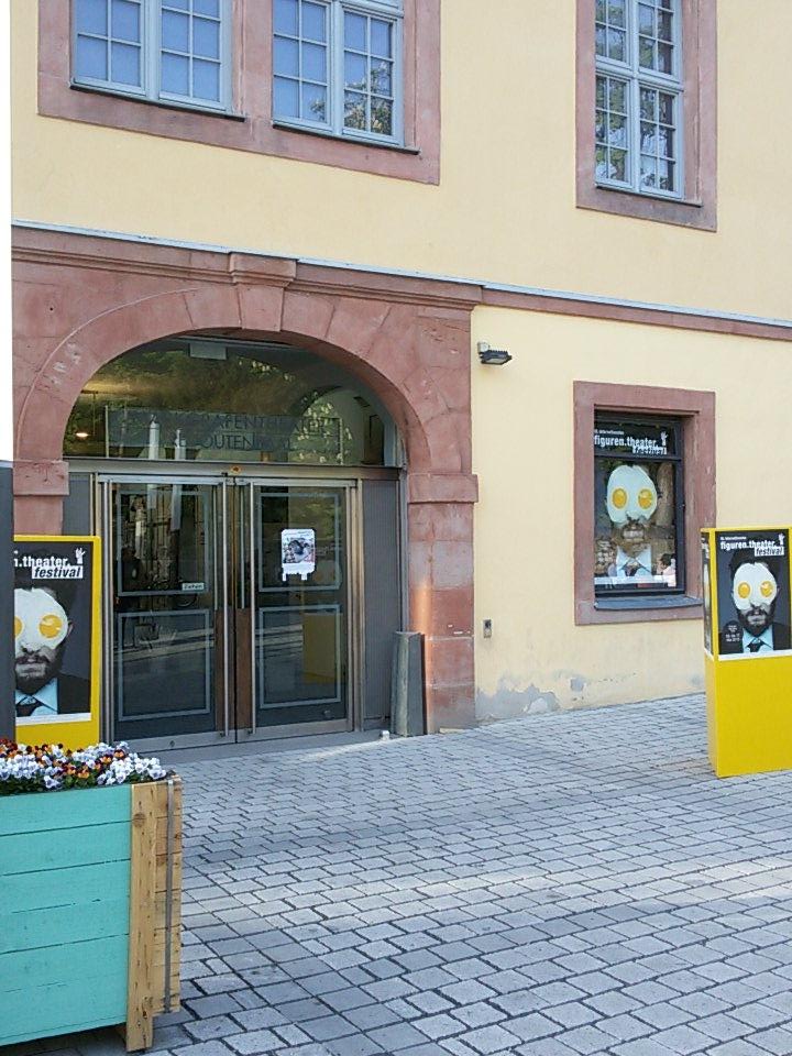 FiguBlog15's tweet photo. Gisèle Vienne gleich im Markgrafentheater Erlangen!!!! #Figu15 http://t.co/MjS2b16mje