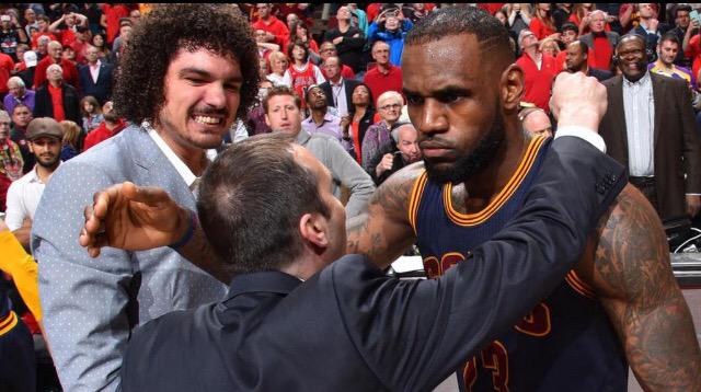 harrystuff824's tweet photo. When you realize your blind date is a short, bald man that can't coach. #SNMemeGame http://t.co/BedMEgRs1H