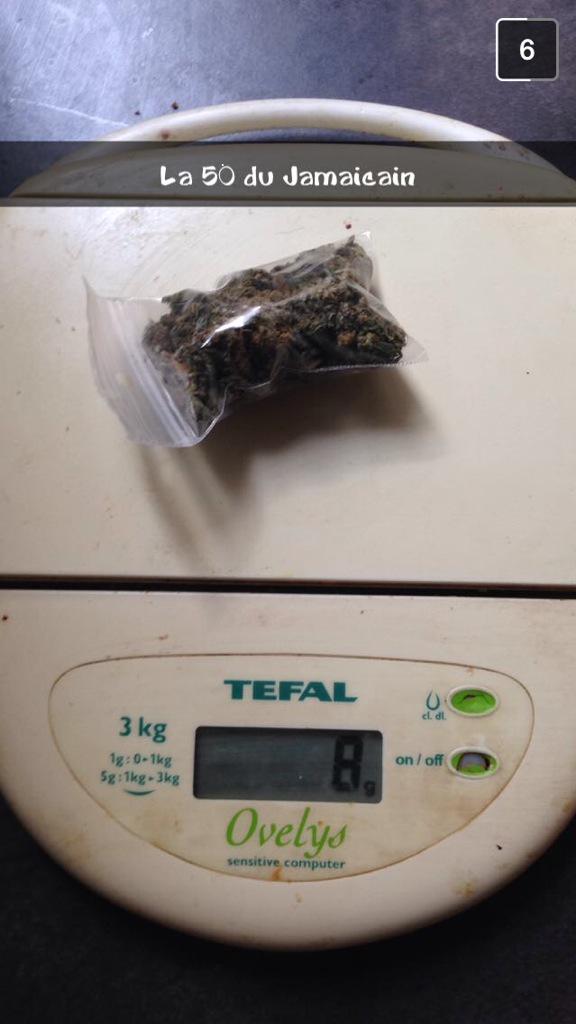 SuperHighMeOG's tweet photo. Une 50 a 8g comme on les aime http://t.co/TtvOS4Hn5g