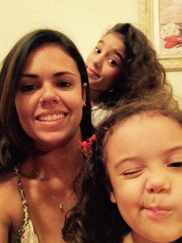 lucianaml's tweet photo. Meu dia das mães com elas. http://t.co/Ss48bfvDU1