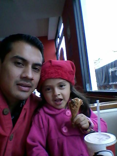 paca_jaime's tweet photo. Una cita romantica con mi amor chiquito... http://t.co/cUFBrQh4sn