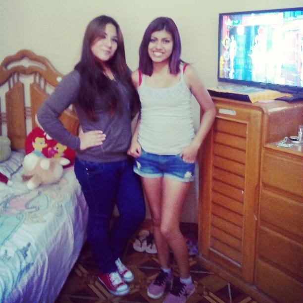 IaKiara's tweet photo. Con mi amiguis http://t.co/RwvVFB83QU
