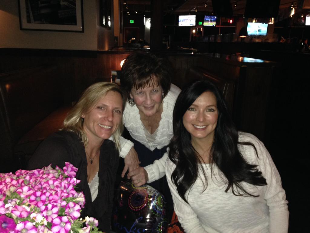 MohiAfterProm's tweet image. Off all 200+ volunteers, these moms put in most effort of all!! lucky boys! @ScoopsOfcrud @Alec_Enroth @creese110