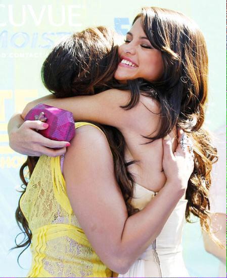 isparklelovato's tweet photo. Can we go back to this please http://t.co/nAthsKuZr7