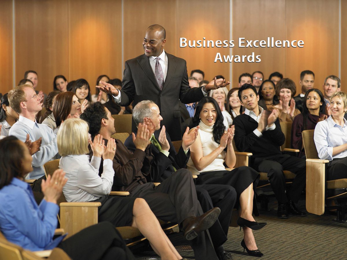 canadabusiness's tweet photo. Do you own an excellent SME? Receive a Canadian Business Excellence Award: http://t.co/lVGQkvHBjM http://t.co/TAstkIota9