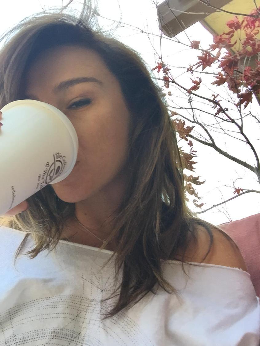 Husband JUST tells me to post more pics of me SO waterproof eyeliner still  stuck and coffee time work for ya?! 😜, image size:846x1128