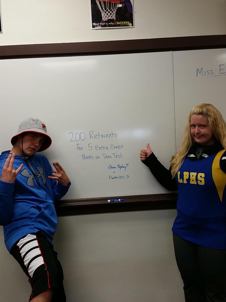 DTolzin's tweet photo. 200 retweets and no semester tests she spelt it wrong 😜 http://t.co/ZNYX3cQ43h