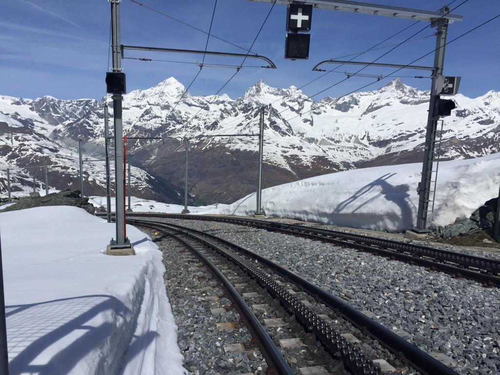 b4lr0grulz's tweet photo. Day 3 : Walk around Zermatt, Gornergrat bahn, drive back to Zürich. http://t.co/HD9cU1CQnH