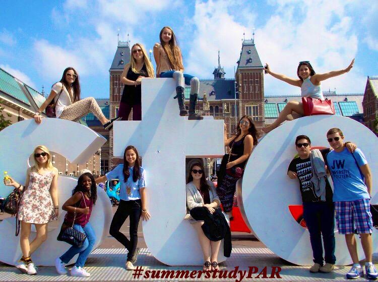 summerstudy's tweet photo. What are you doing this #summer? #summerstudyPAR #MondayMotivation #squadgoals #studyabroad #Paris2015 #precollege http://t.co/SnD6ypIofm