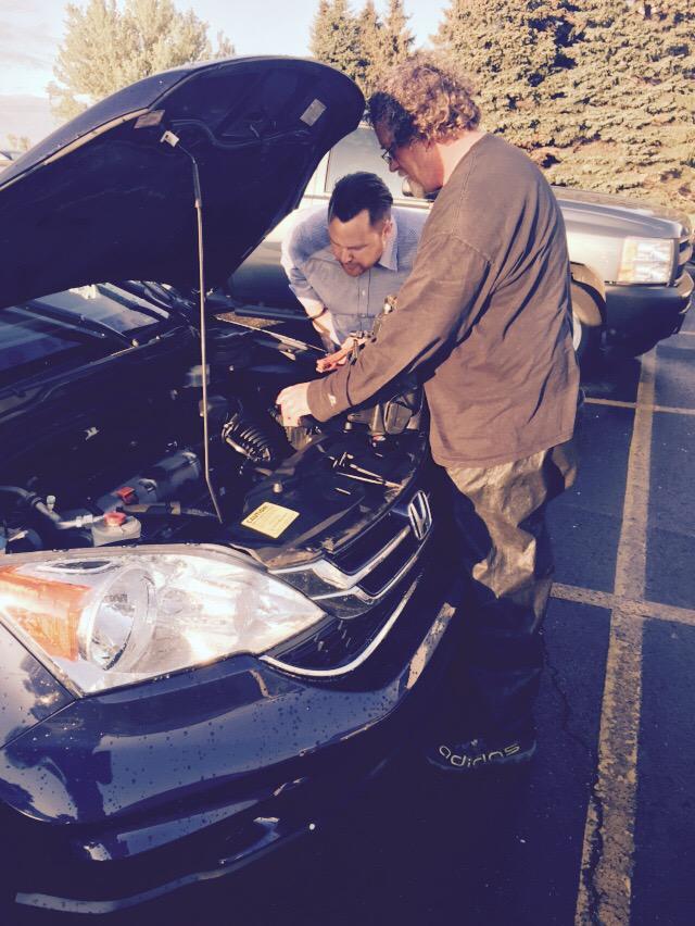 RJStelter's tweet image. Evidently we need to add a &quot;Car Owner 101&quot; session to #SMBBootCamp. Right @mikedura #AmateurHour 😜