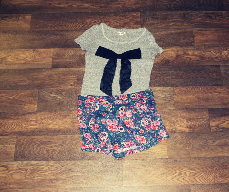 NstyleFashions's tweet photo. Would you pair sandals or flats with this #OOTD? http://t.co/ER8U5RsWzG