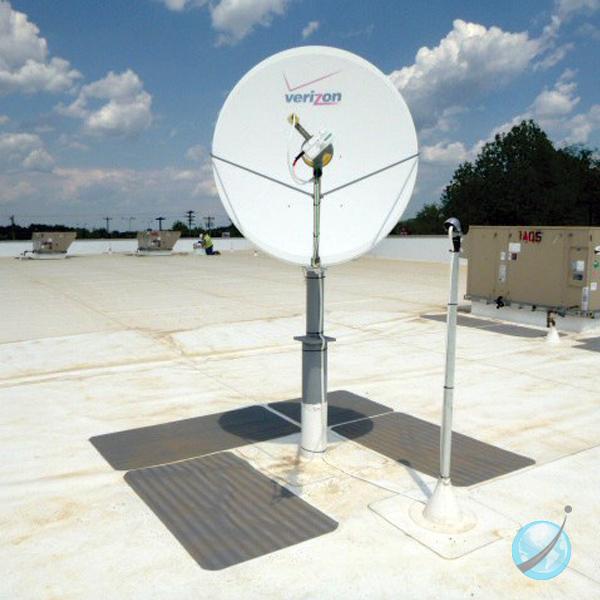ExpeditionCom's tweet photo. We had 20+ satellite installs and maintenance last week...http://t.co/qMSl4Dujvx http://t.co/TYyjBhUGYF