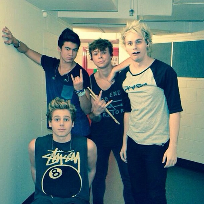 BandAngels13's tweet image. 