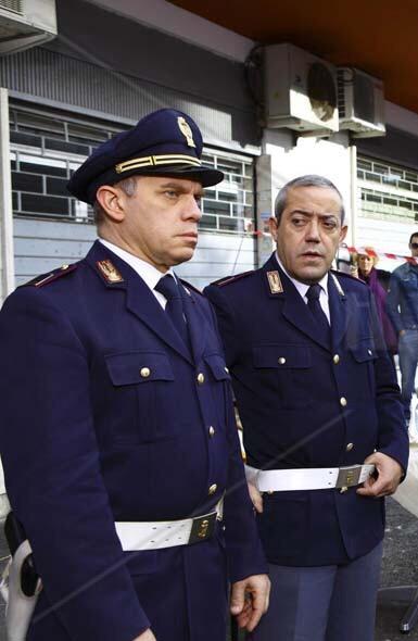 GiorgioGaudio's tweet photo. Ok Sandro e Giacomo, ma vogliamo confrontarli con questi due? #Ingargiola e #Lombardi forever. #squadramobile http://t.co/PSSKsK2vXx