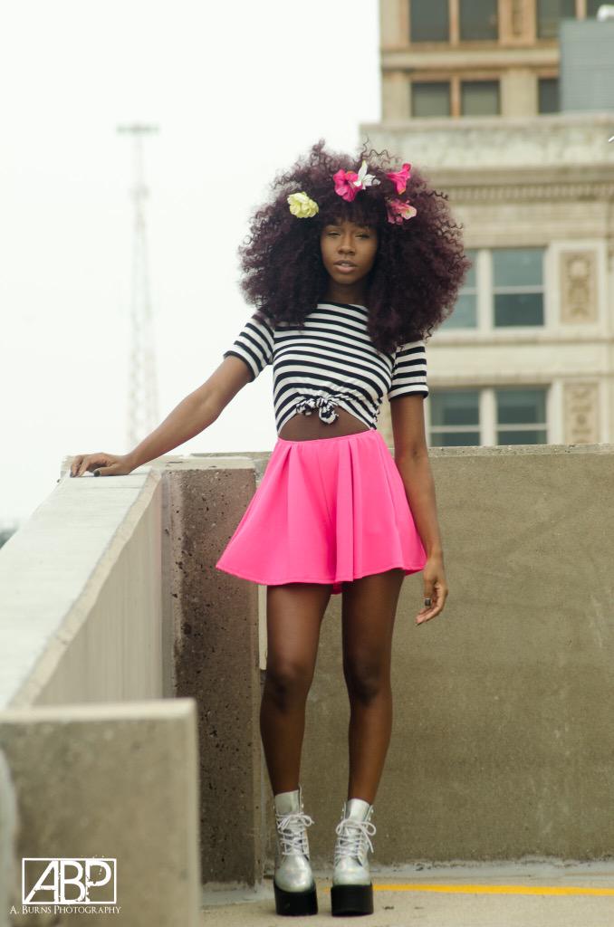 indeanikole's tweet photo. Ambitious girl 🌸 http://t.co/MEbG9EP0Mz http://t.co/KLzfEZAfnk