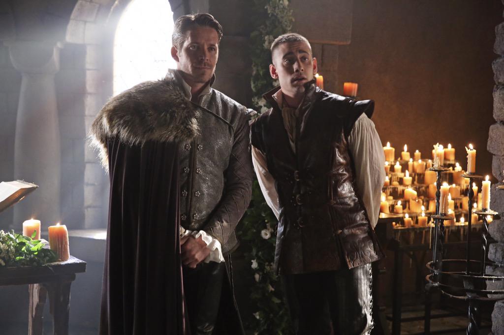 NicoleLeeTV's tweet image. BAES. 😍😘 #ScarletHood #MerryMen #OnceUponATime