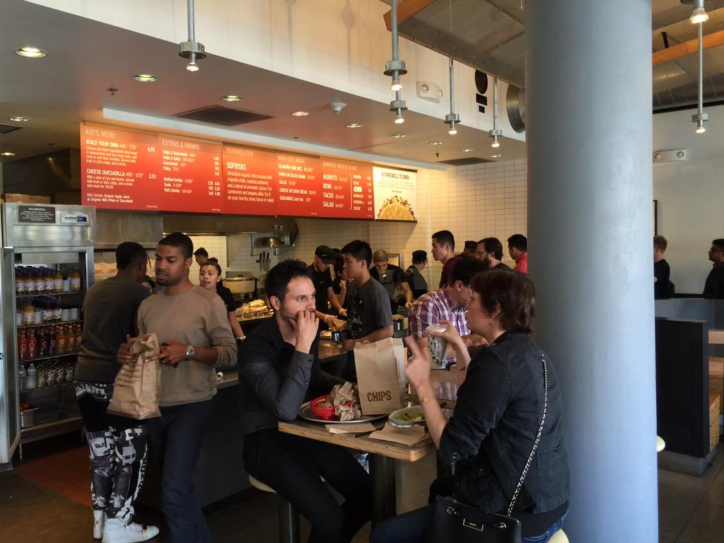 Caspar_Lee's tweet photo. Been in LA for an hour and am already at Chipotle. http://t.co/QTq6HLABgS