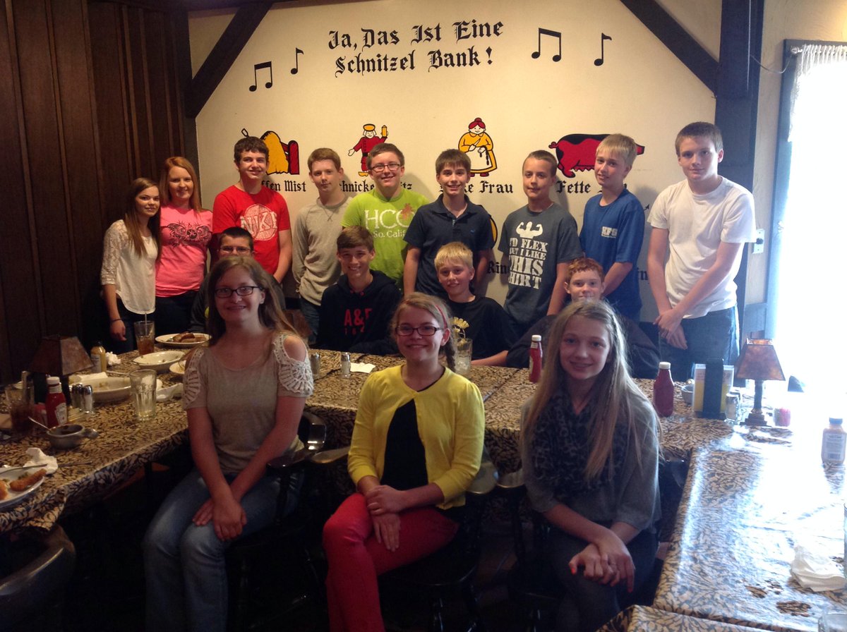 HFS_owls's tweet photo. German students practiced their speaking skills while enjoying lunch at the Schnitzelbank today. http://t.co/lkC8mMuVaK