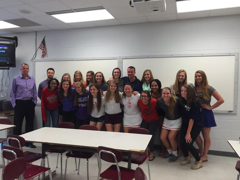 Stavenski's tweet photo. Wow @c_herren- Awesome presentation 2day! #Parkland HS thx u!!! You've started a great conversation! #beyou http://t.co/Sw0WRqbI2o