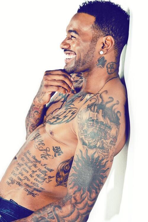 FineAssNiggas's tweet photo. This Nigga Right http://t.co/ofOzYPdE1n