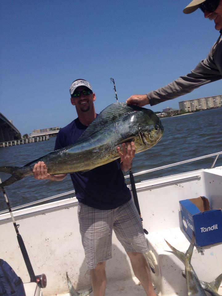 BDB_Maddox's tweet photo. 6 made it in the boat! Biggest was 30lbs #WhatADay http://t.co/j5ECBvUVa3