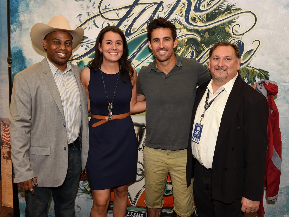 <a href="/jakeowen/">Jake Owen</a> also joins the #BigRevivalTour at <a href="/GlobalSpectrum/">SpectraVenues</a>-managed @GilaRivArena. #Glendale #JakeOwen