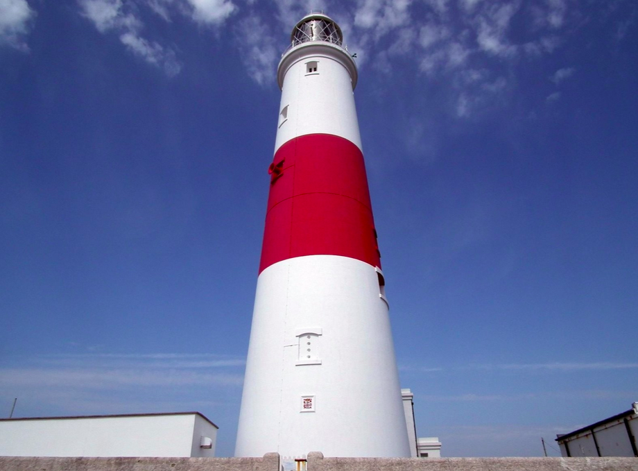 sayhi's tweet photo. Adrian, on "proper" lighthouses... http://t.co/5UxPGcvpKi http://t.co/NDkyBDzJWc