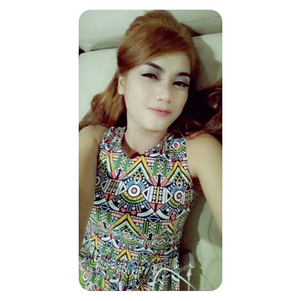 SELFIE HOT tweet media