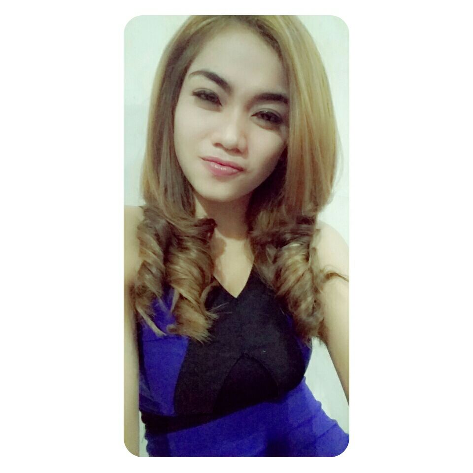 SELFIE HOT tweet media