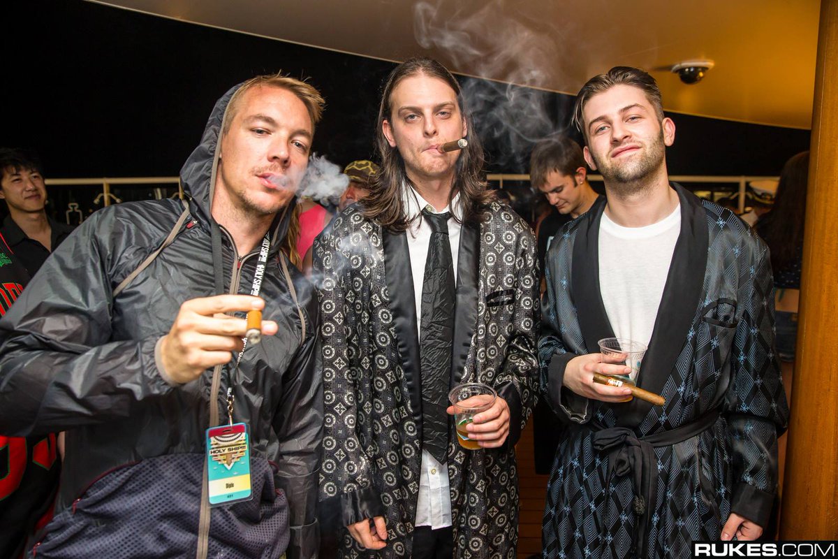 mayodedance's tweet photo. RT Diplo is getting ZEDS DEAD ready to party hard for Mayo de Dance this weekend! http://t.co/NsPojOK0ds http://t.co/khNZAixawH