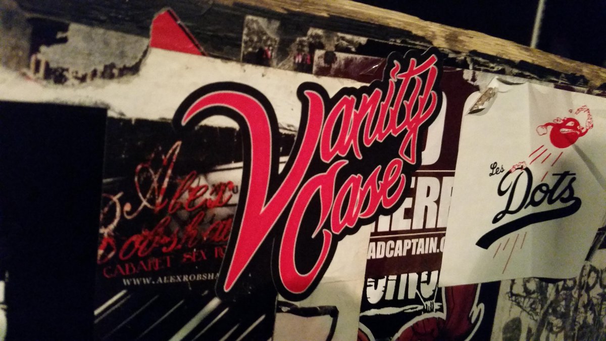 VanityRock's tweet image. Great show at L'Hémisphère Gauche!
