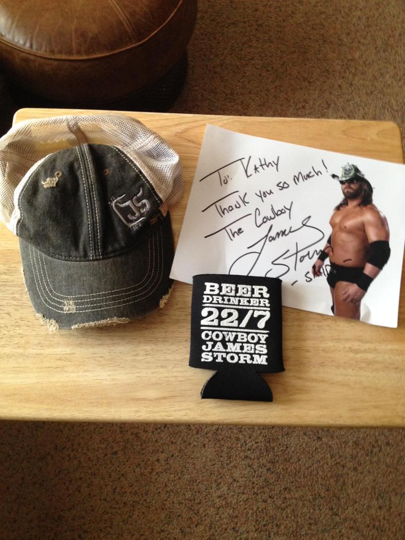 ImpactFans1's tweet photo. @JamesStormBrand Look what I got in the mail today... So Happy!! 😊 #GoMakayla http://t.co/LlGGroeCqk
